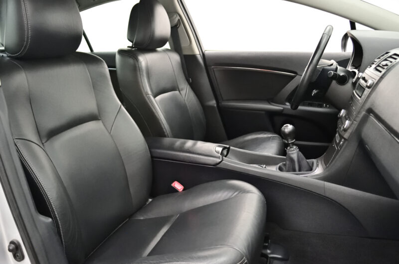 TOYOTA AVENSIS 1.8 147KM 2011′ Polska Marża