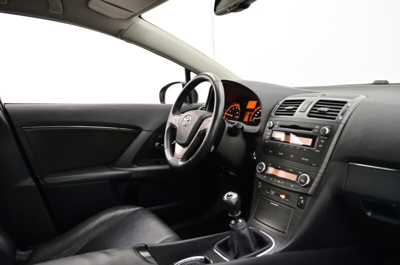 TOYOTA AVENSIS 1.8 147KM 2011′ Polska Marża