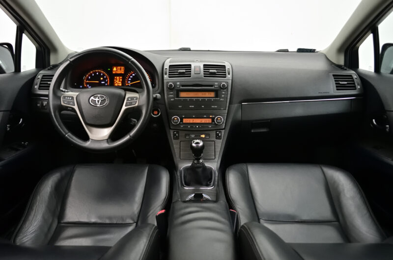TOYOTA AVENSIS 1.8 147KM 2011′ Polska Marża