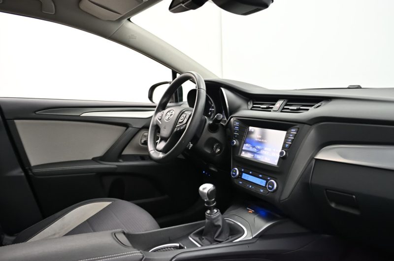 TOYOTA AVENSIS 1.8 147KM 2017′ Polska VAT23