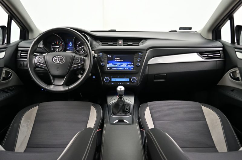 TOYOTA AVENSIS 1.8 147KM 2017′ Polska VAT23