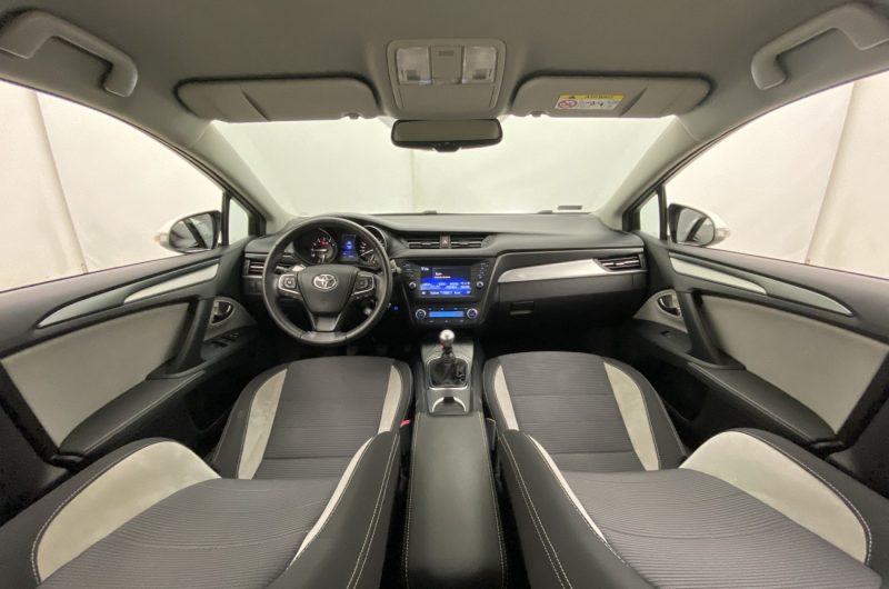 TOYOTA AVENSIS 1.8 147KM 2017′ Polska VAT23