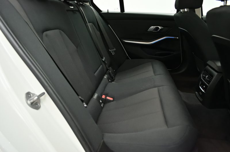 BMW 318D 2021r 2.0diesel 150KM biała FV23%