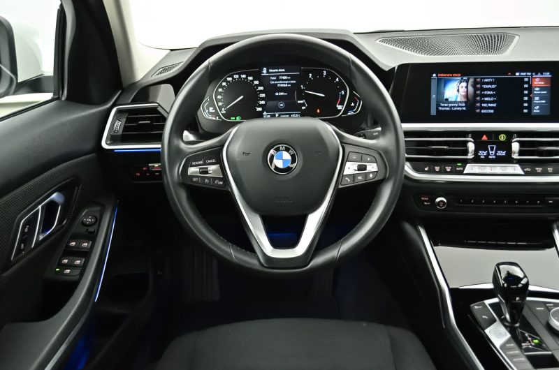 BMW 318D 2021r 2.0diesel 150KM biała FV23%