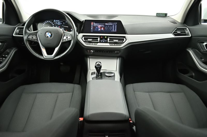 BMW 318i 2021r 2.0 Benzyna 156KM SalonPL ASO VAT23
