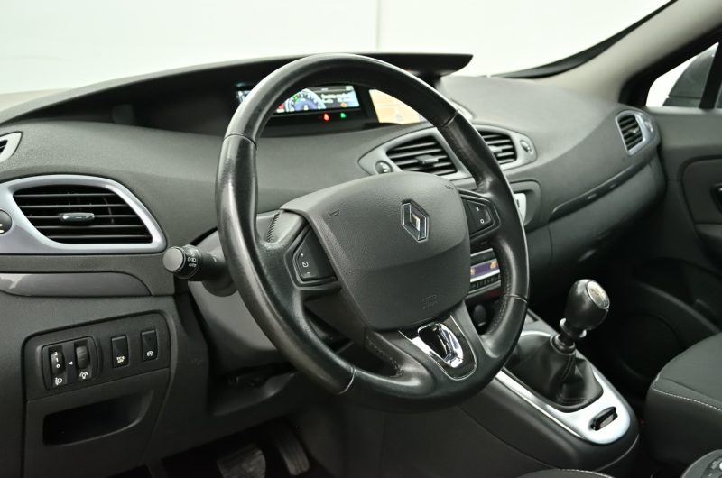 Renault Scenic 2015r 1.6 Diesel 130KM Limited 7 Osób VATmarża