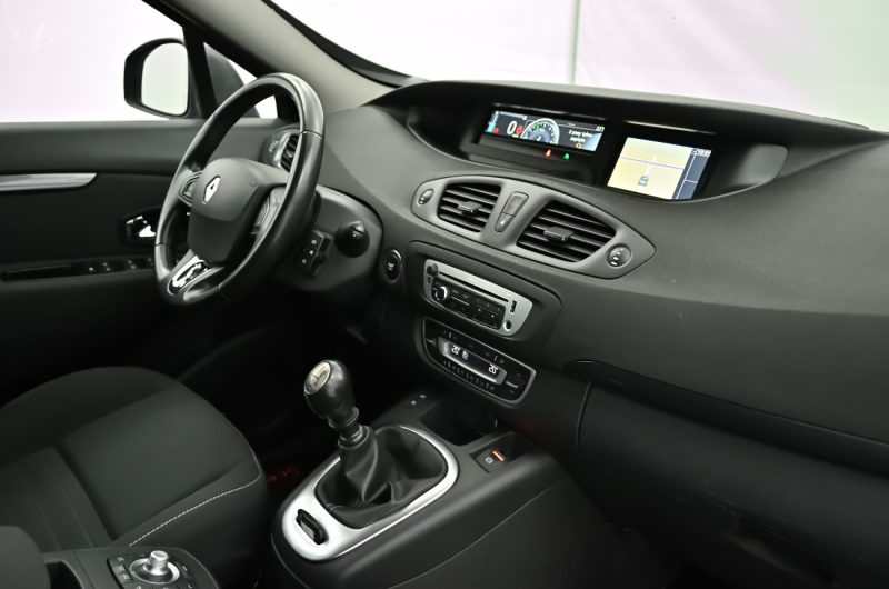 Renault Scenic 2015r 1.6 Diesel 130KM Limited 7 Osób VATmarża