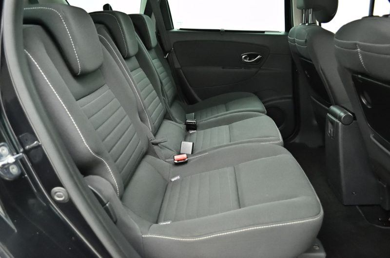Renault Scenic 2015r 1.6 Diesel 130KM Limited 7 Osób VATmarża