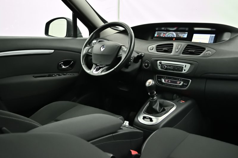 Renault Scenic 2015r 1.6 Diesel 130KM Limited 7 Osób VATmarża