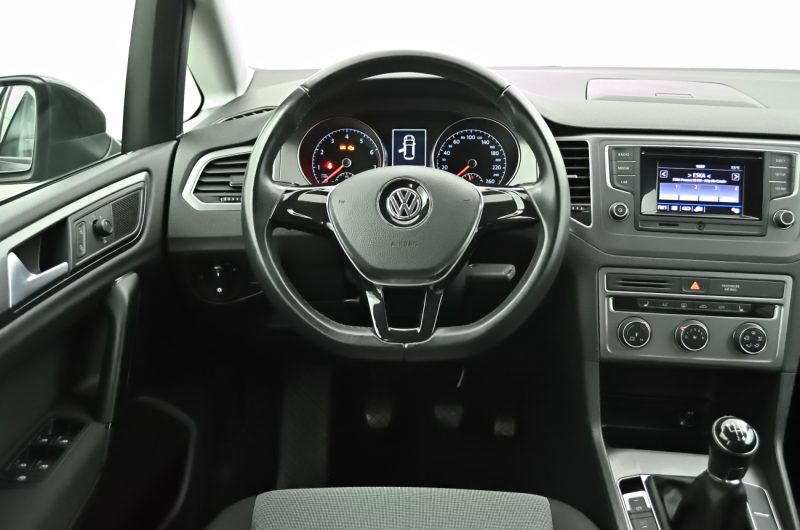 Volkswagen Golf Sportsvan 2017r 1.2 Benzyna 110KM Trendline SalonPL VATmarża