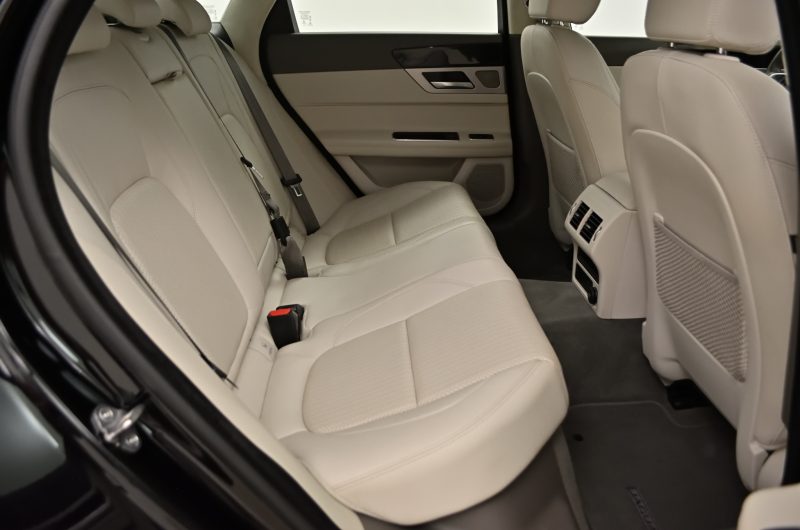 Jaguar XF 2018r 2.0Benzyna 250KM Prestige SalonPL VATmarża