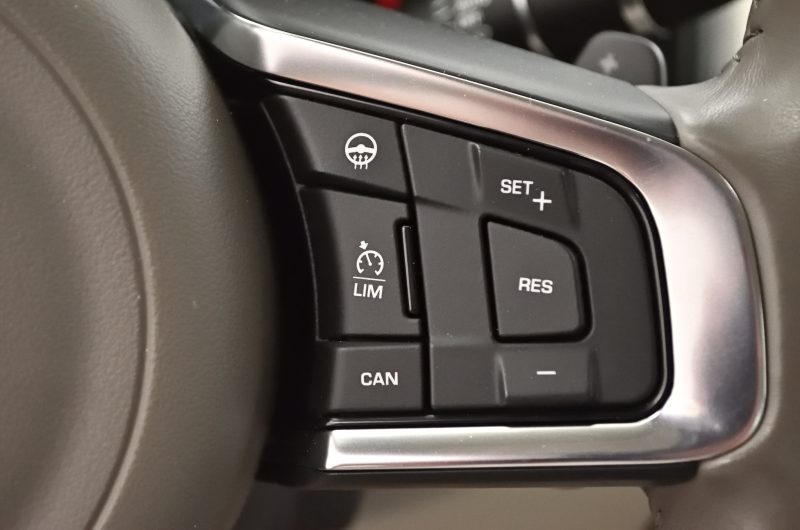 Jaguar XF 2018r 2.0Benzyna 250KM Prestige SalonPL VATmarża